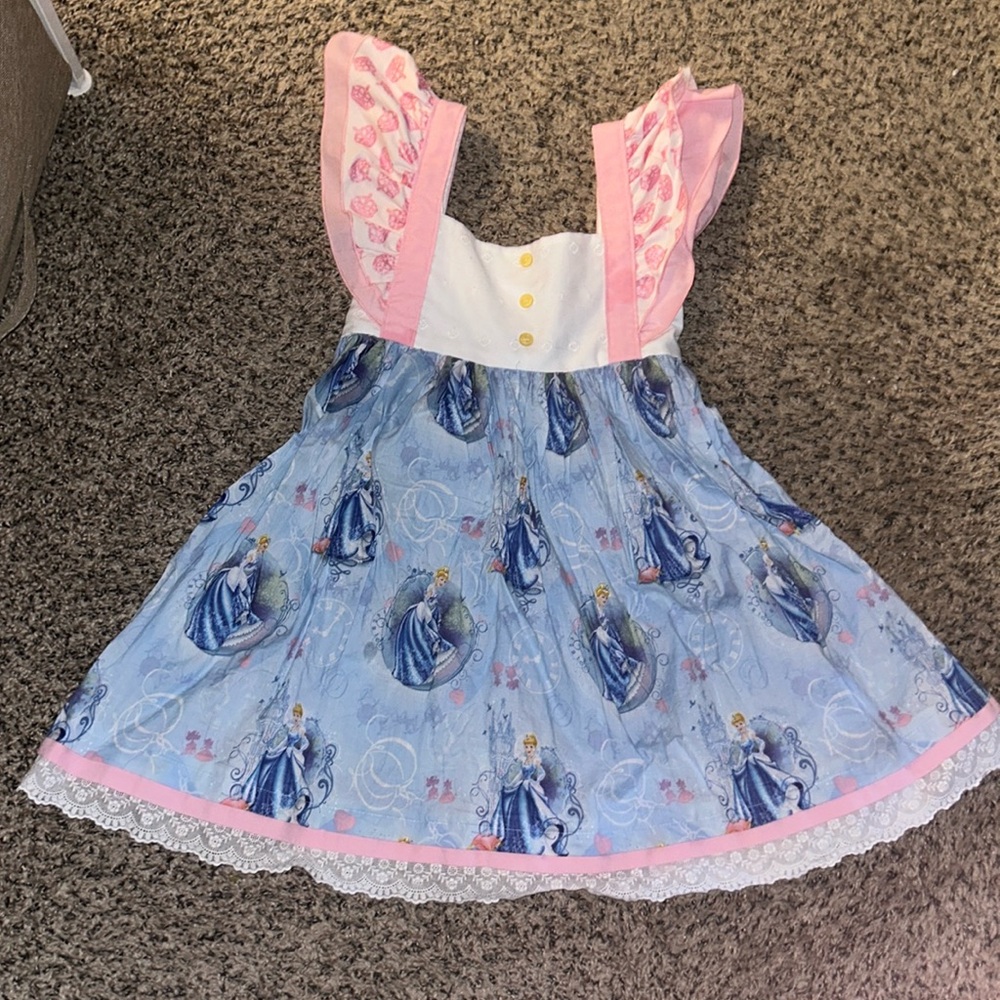 Girls size 6 Grace & Gabriella handmade gorgeous Cinderella tunic dress